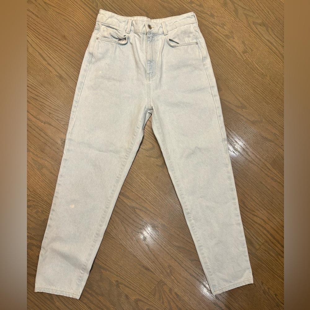 Zara women’s high rise light wash straight jeans size 6 NWOT